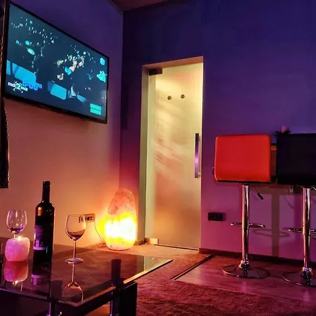 Oom 2 Rare Chromatherapy Relaxation Gem Apartment Brașov